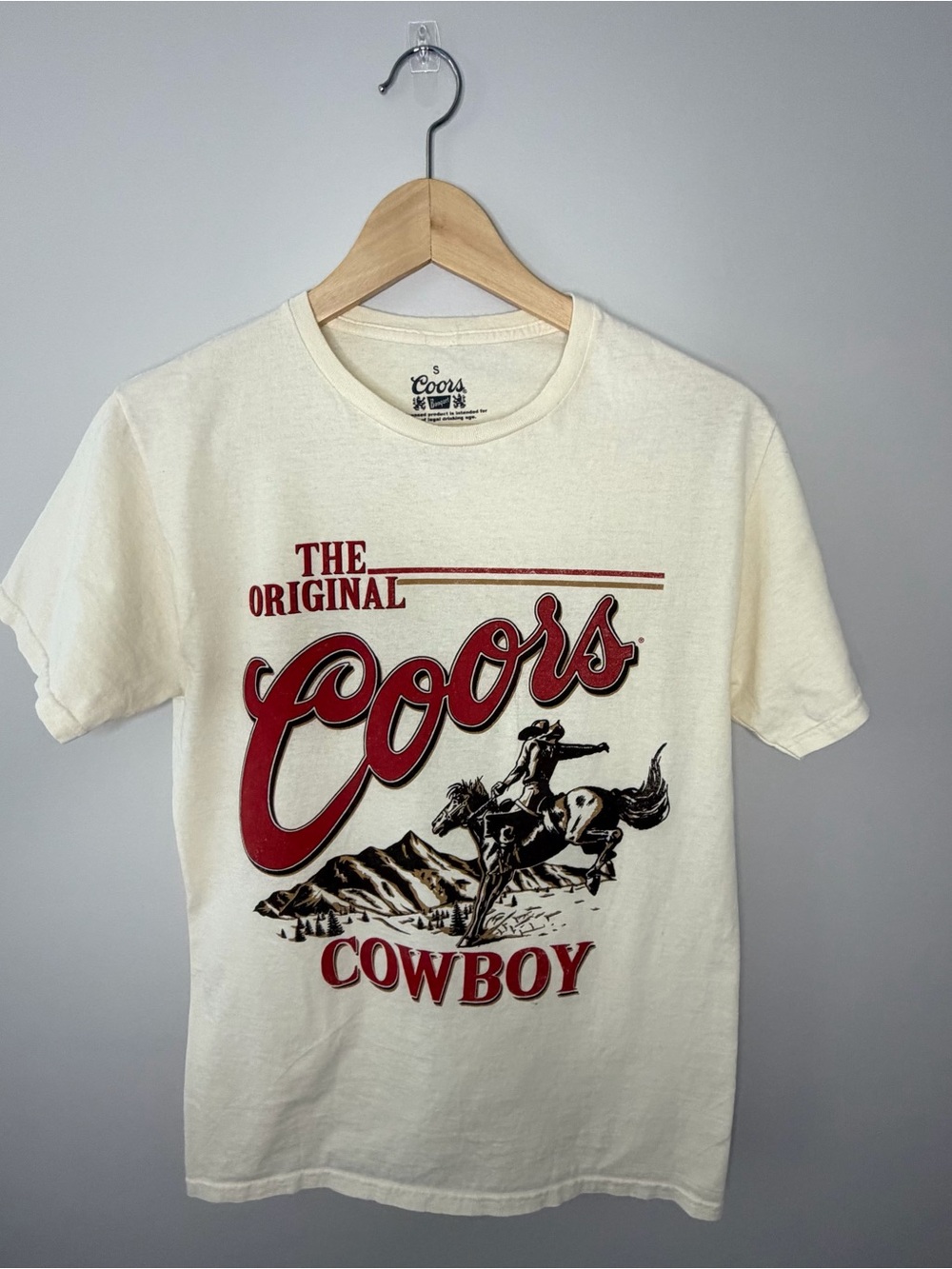 Coors Banquet Original Cowboy Graphic Tee Cream Size S